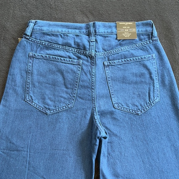 Banana Republic Wide Leg Petite Jean - Picture 3 of 4
